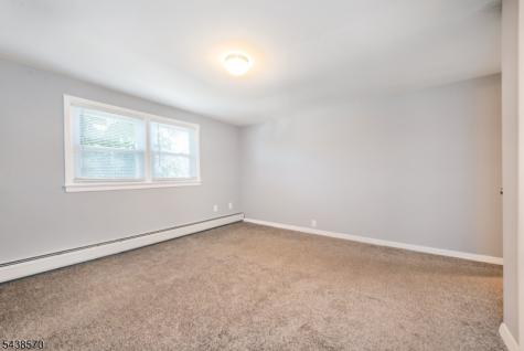 86 E 9th Street Clifton NJ 07011