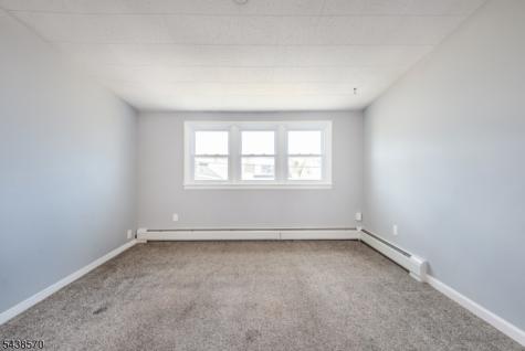 86 E 9th Street Clifton NJ 07011