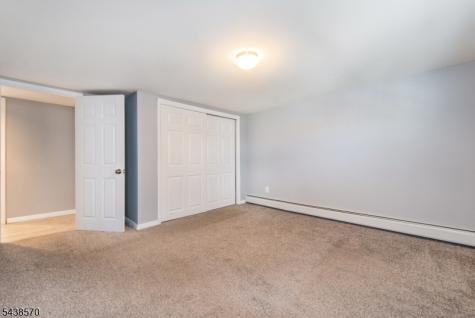 86 E 9th Street Clifton NJ 07011