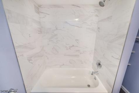 86 E 9th Street Clifton NJ 07011