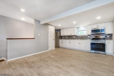 86 E 9th Street Clifton NJ 07011