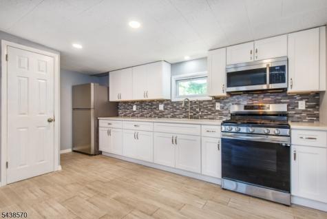 86 E 9th Street Clifton NJ 07011