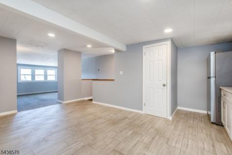 86 E 9th Street Clifton NJ 07011