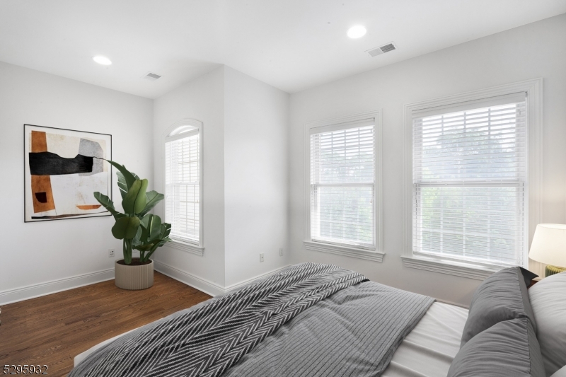 12 Howland Terrace Morris NJ 07960