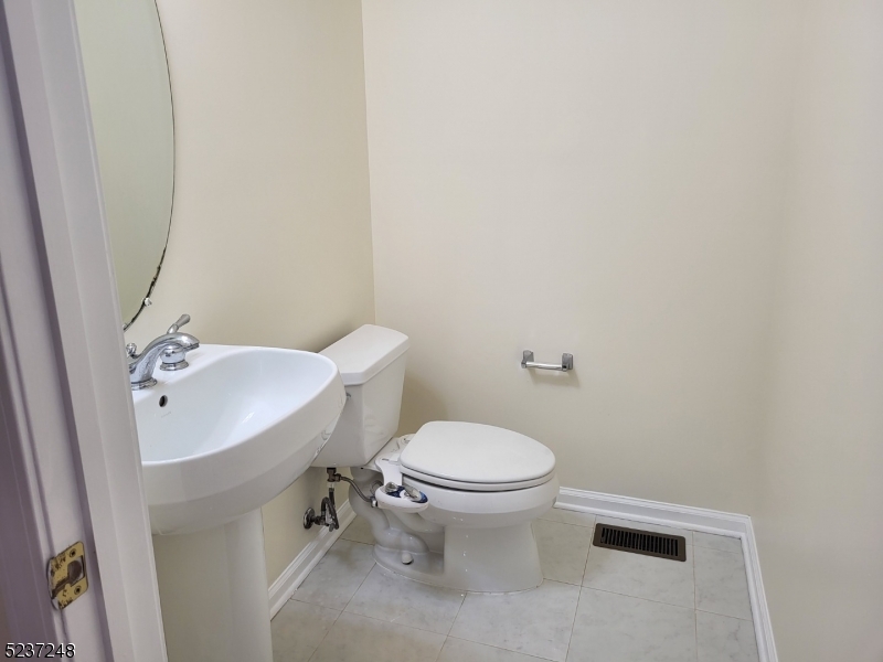 112 Independence Trail Totowa NJ 07512