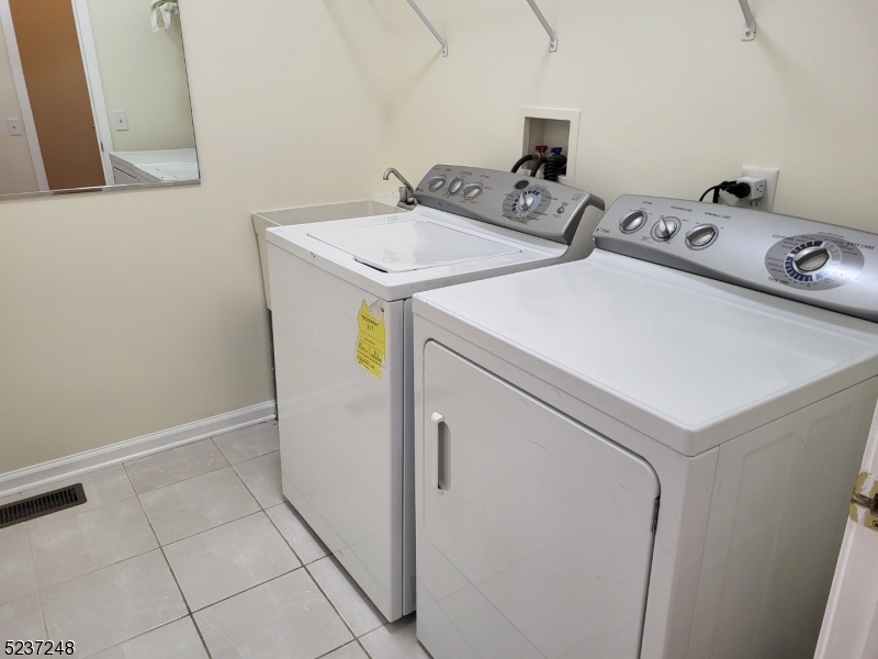 112 Independence Trail Totowa NJ 07512