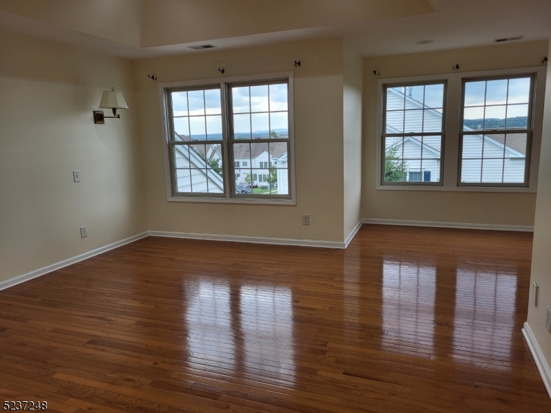 112 Independence Trail Totowa NJ 07512