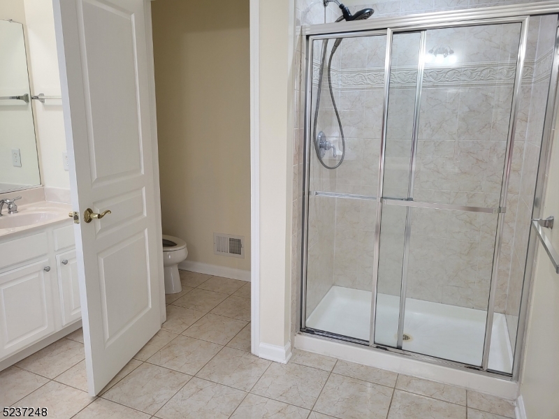 112 Independence Trail Totowa NJ 07512