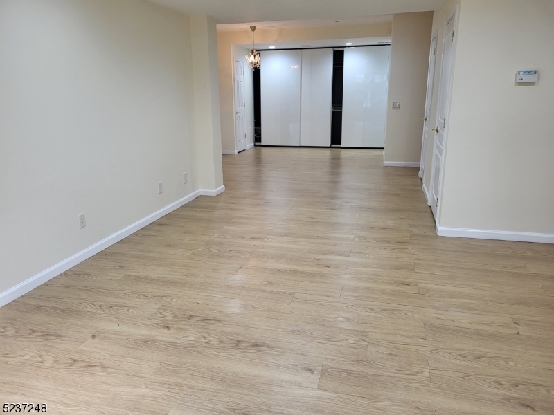 112 Independence Trail Totowa NJ 07512