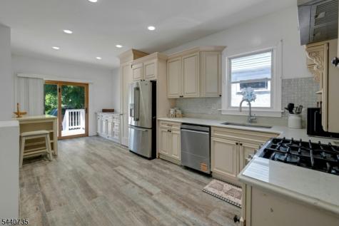 127 S Burnett St R2 East Orange NJ 07018