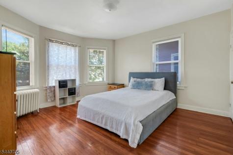 127 S Burnett St R2 East Orange NJ 07018