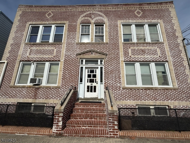 740 N 8th Street Newark NJ 07107