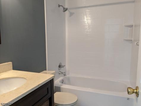 604 Almond Court Raritan NJ 08822
