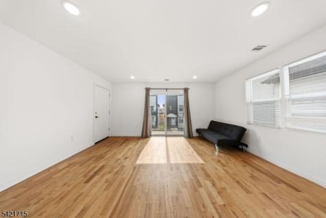 735 Seaport Drive Elizabeth NJ 07201