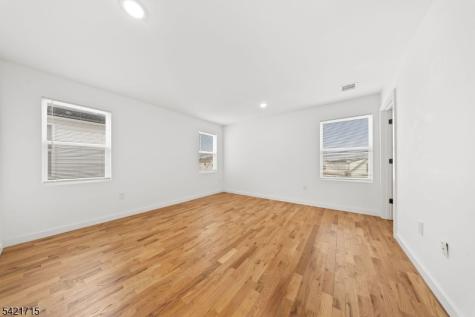 735 Seaport Drive Elizabeth NJ 07201