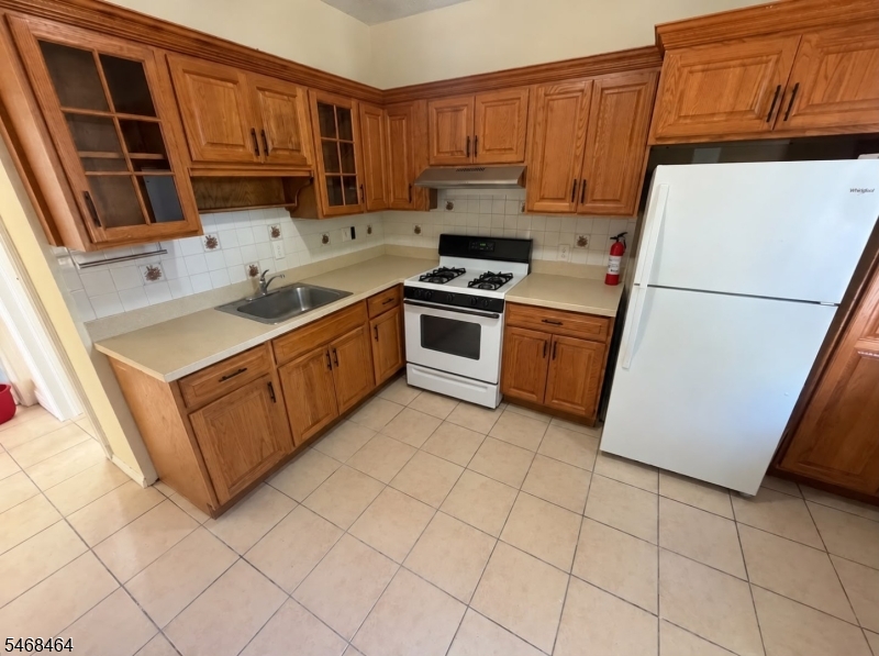 106 Graham Avenue Paterson NJ 07508