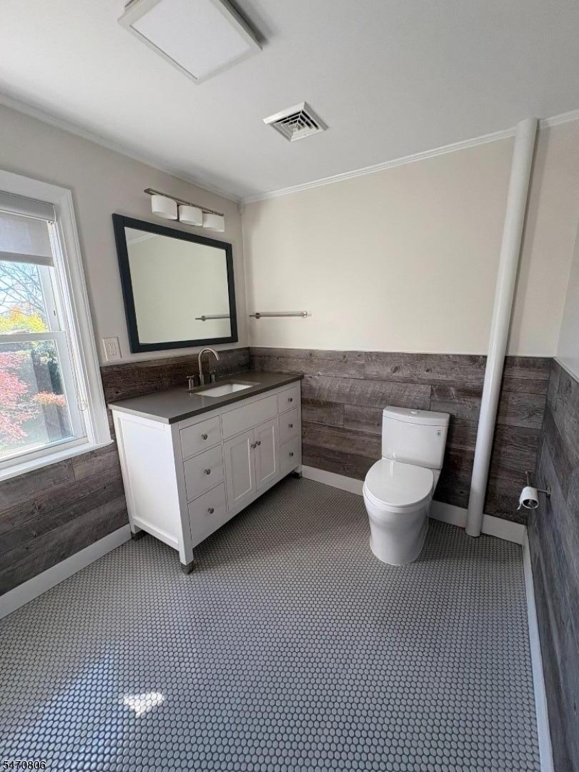 15 Main Street Clinton NJ 08801