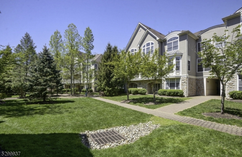 511 Kensington Lane Livingston NJ 07039