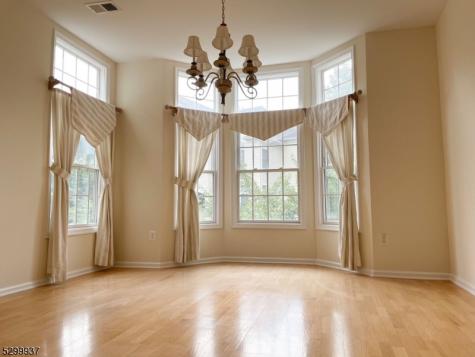 511 Kensington Lane Livingston NJ 07039