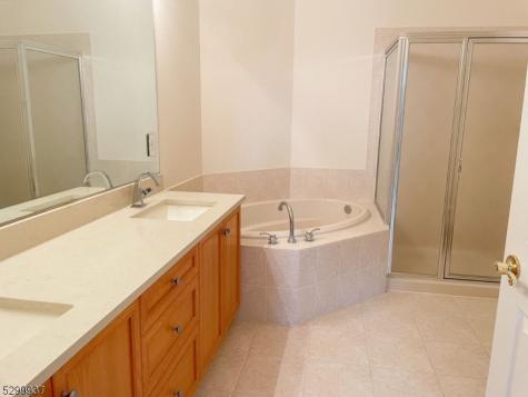 511 Kensington Lane Livingston NJ 07039