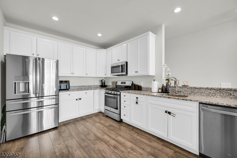 81 Sequoia Drive Cedar Grove NJ 07009