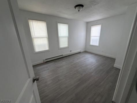 70 Welland Avenue Irvington NJ 07111