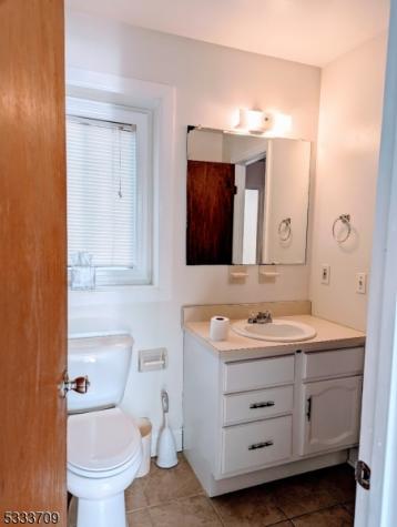 46 Bennington Square Washington NJ 07840