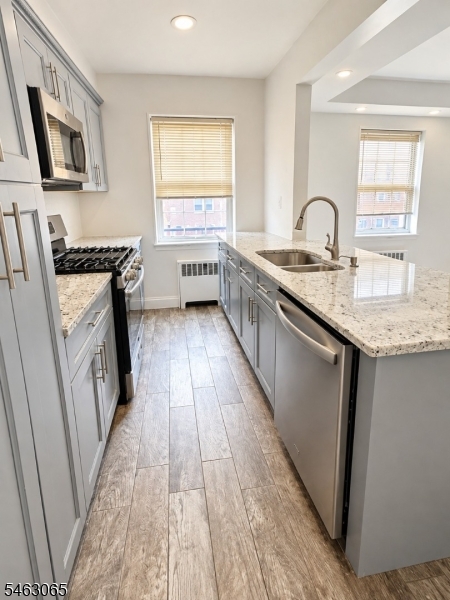 38 Colfax Manor Roselle Park NJ 07204