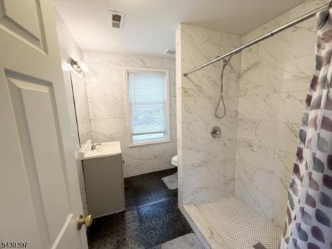 289 Rose Street Newark NJ 07108
