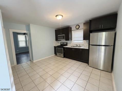 289 Rose Street Newark NJ 07108
