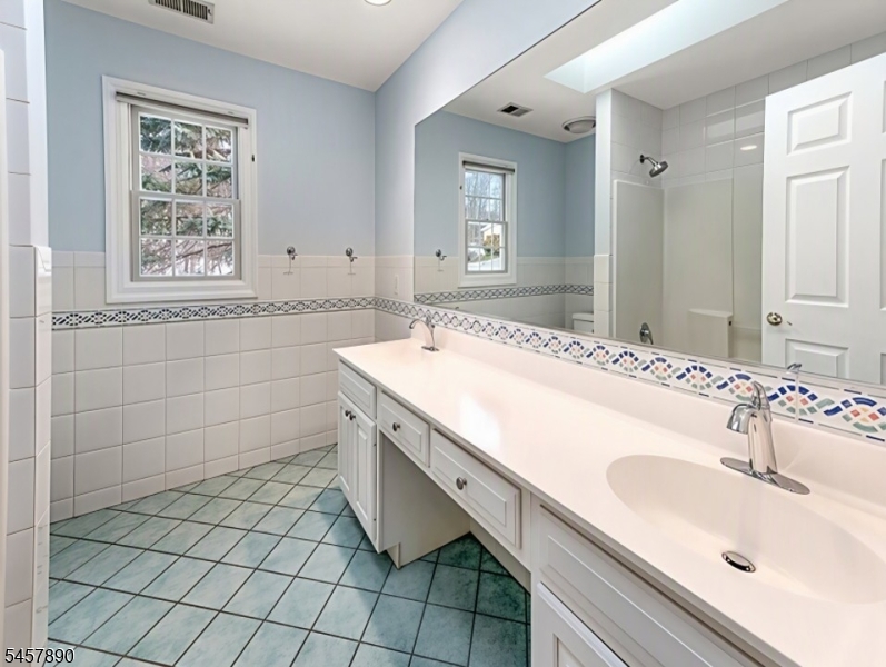 2 Echo Lane Randolph NJ 07869