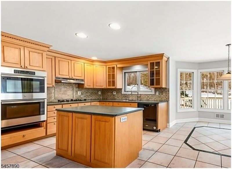 2 Echo Lane Randolph NJ 07869