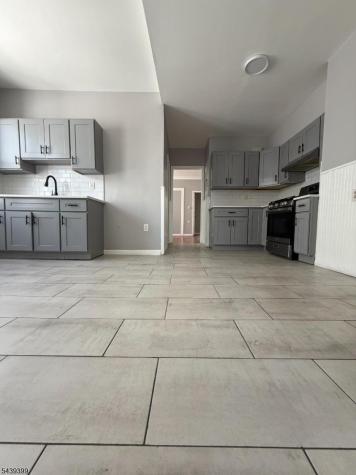 172 N 10th St Unit 2 Newark NJ 07107