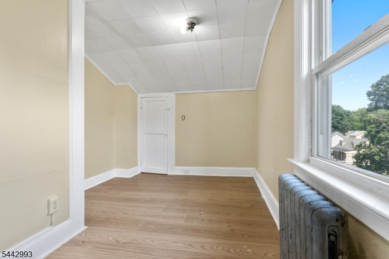196 Broughton Avenue Bloomfield NJ 07003