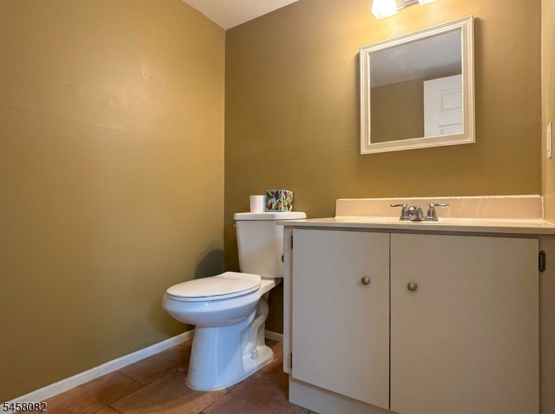 231 Kingsberry Drive Franklin NJ 08873
