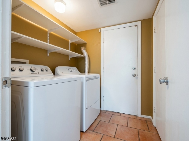 231 Kingsberry Drive Franklin NJ 08873