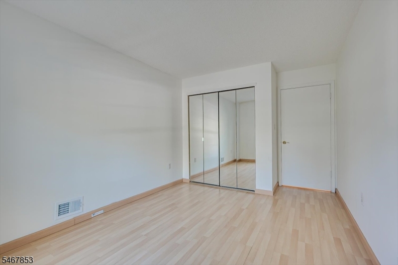 71 Rachel Court Franklin NJ 08823