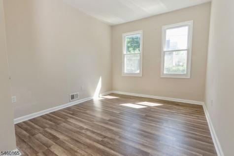 186 N 17th Street East Orange NJ 07017