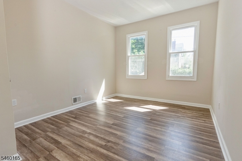 186 N 17th Street East Orange NJ 07017