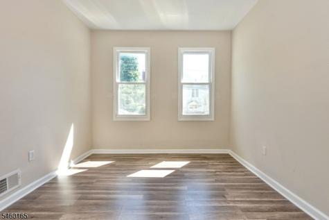 186 N 17th Street East Orange NJ 07017