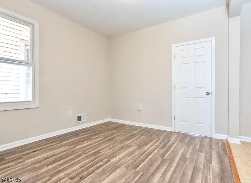 186 N 17th Street East Orange NJ 07017