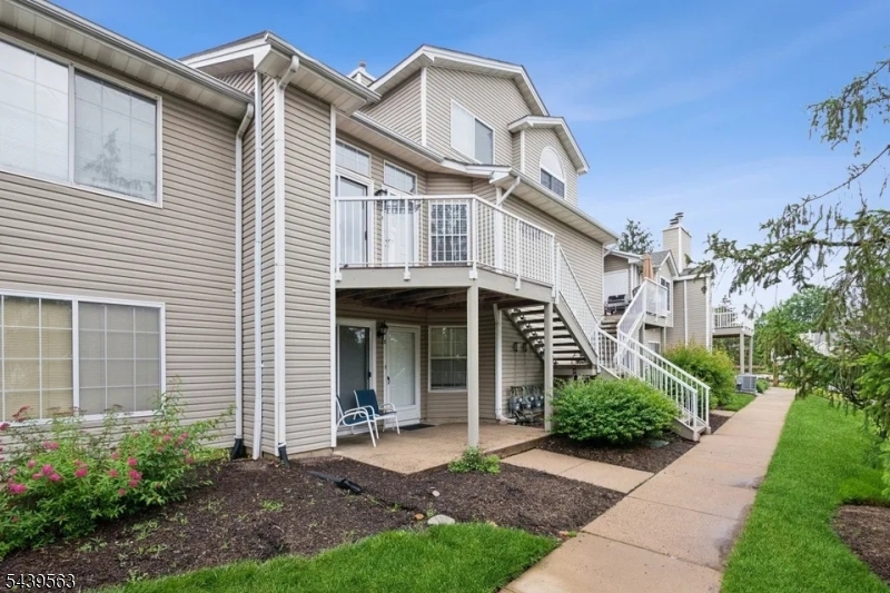 4 Ray Court Bedminster NJ 07921