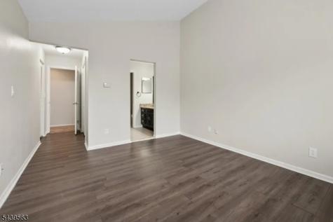 4 Ray Court Bedminster NJ 07921