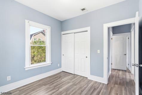 10 Charles Street East Orange NJ 07017