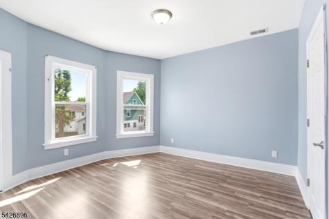 10 Charles Street East Orange NJ 07017