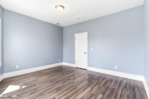 10 Charles Street East Orange NJ 07017