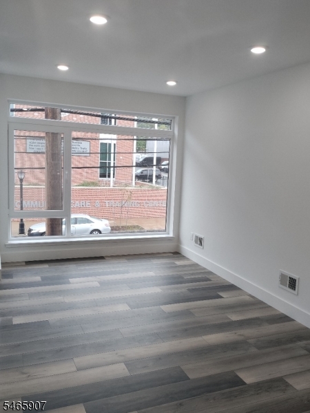 706 Bergen Street Newark NJ 07108