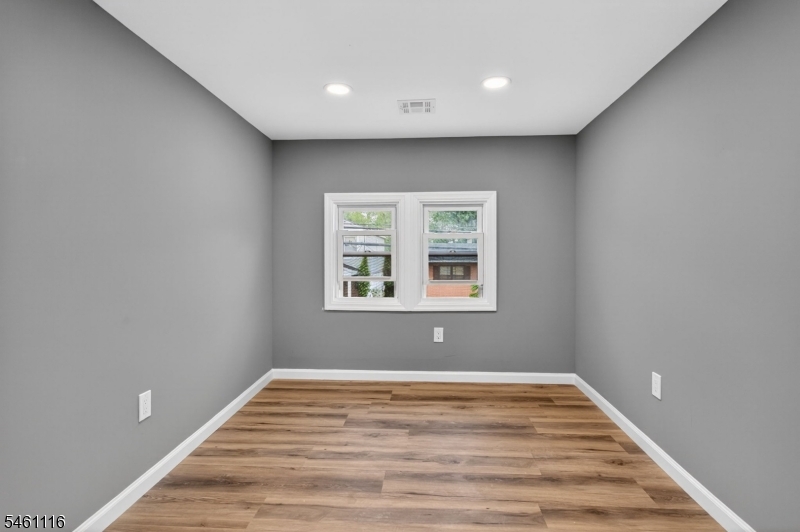 16 Gordon Street Aberdeen NJ 07721
