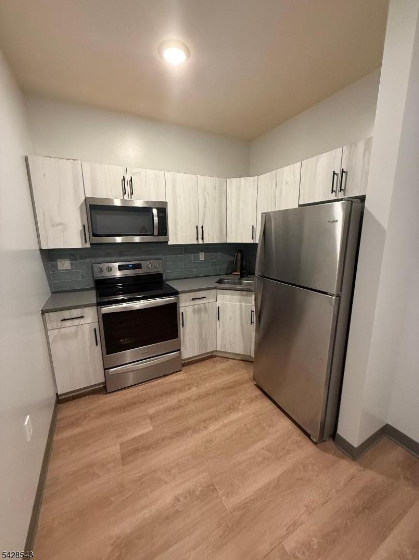 70 W Grand Elizabeth NJ 07202