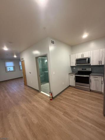 70 W Grand Elizabeth NJ 07202